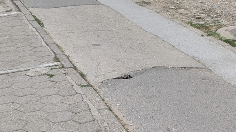 Prijava oštećenja bic. staze u Rumenačkoj br. 148
