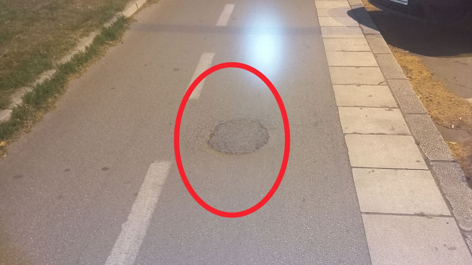Rupa na bic. stazi na Bul. oslobođenja 55-57
