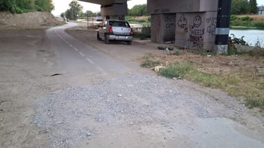 Prijava oštećenja bic. staze uz Kanal DTD (Bulevar Evrope - most)