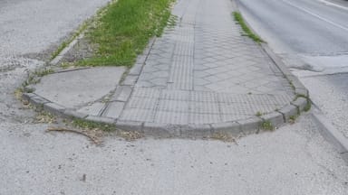 Oštećenja staze na Temerinskom mostu