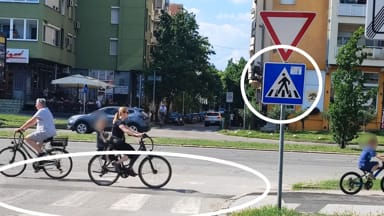 Prijava neusklađene saob. signalizacije na Bul. cara Lazara kod broja 79