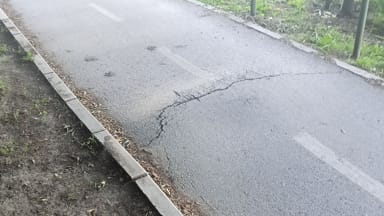 Oštećenje bic. staze na uglu Bul. oslobođenja i Futoške ulice